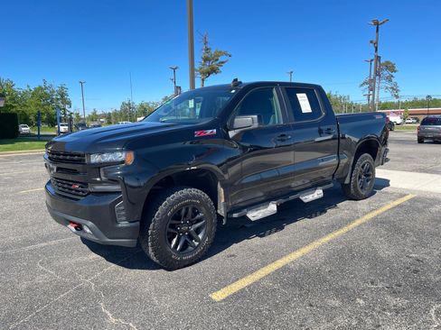 Used 2019 Chevrolet Silverado 1500 LT Trail Boss w/ Convenience Package AWD/4WD image 7