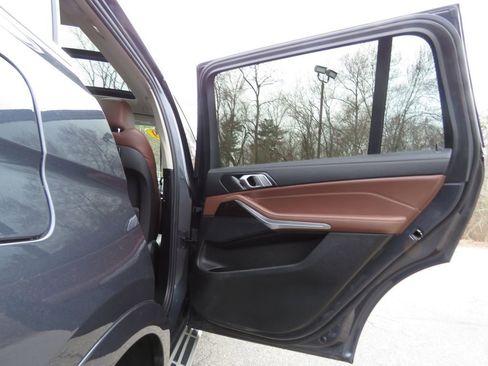 Used 2019 BMW X7 xDrive40i w/ Parking Assistance Package AWD/4WD image 15