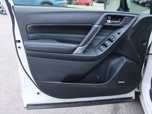 Used 2018 Subaru Forester 2.5i Touring w/ Popular Package #2 image 10