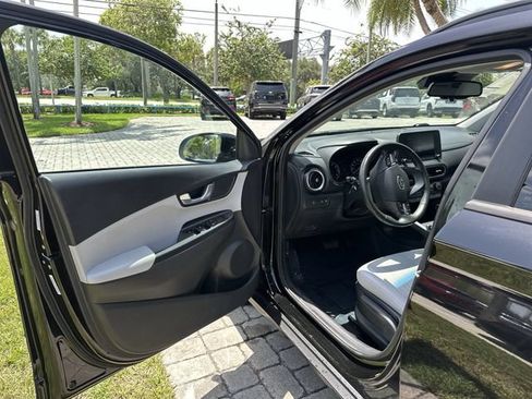 Used 2022 Hyundai Kona SEL w/ Convenience Package FWD image 22