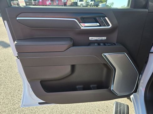 New 2026 GMC Sierra 1500 Denali AWD/4WD image 23