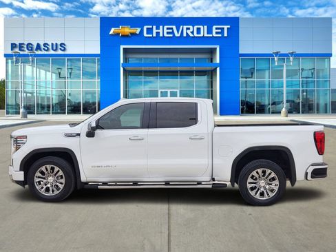 Used 2024 GMC Sierra 1500 Denali RWD image 3
