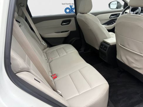 Used 2023 Nissan Rogue SL image 19