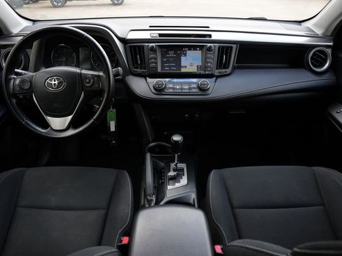 Used 2016 Toyota RAV4 XLE image 5