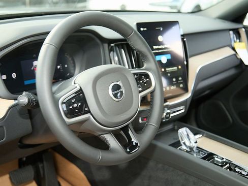 New 2026 Volvo XC60 B5 Plus w/ Protection Package Premier image 14