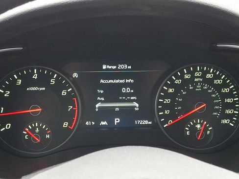 Used 2023 Kia Stinger GT2 image 21