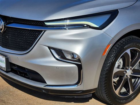 Used 2022 Buick Enclave Essence w/ Experience Buick Package image 9