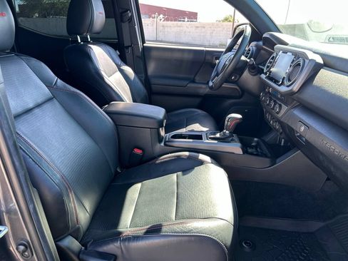 Used 2022 Toyota Tacoma TRD Pro AWD/4WD image 10
