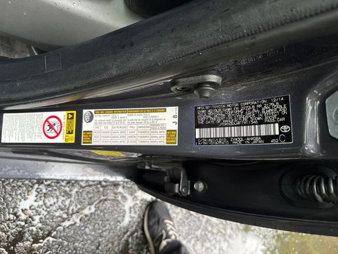 Used 2015 Toyota Prius Four FWD image 32