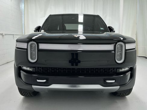 Used 2022 Rivian R1T Adventure image 5