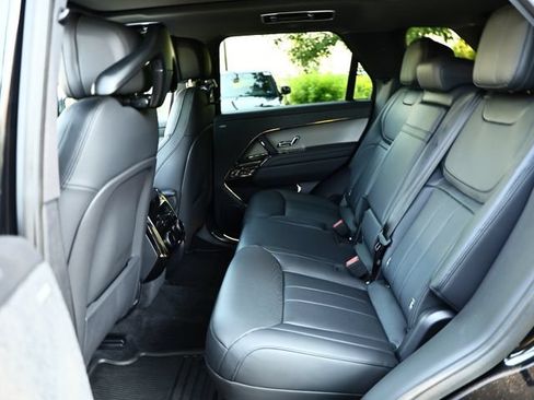 Used 2026 Land Rover Range Rover Sport SE AWD/4WD image 27