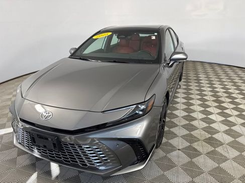 Used 2025 Toyota Camry XSE w/ Premium Plus Package AWD/4WD image 3