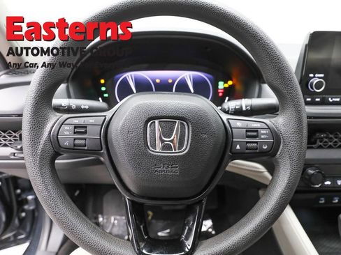 Used 2025 Honda Accord LX image 10