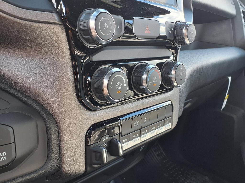 New 2026 RAM 2500 Tradesman w/ Chrome Appearance Group AWD/4WD image 16