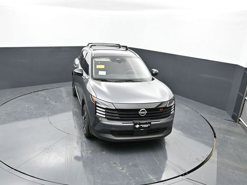 New 2026 Nissan Kicks SR w/ Cold Weather Package AWD/4WD image 18