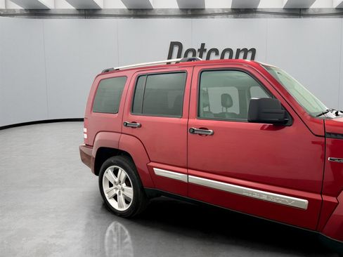 Used 2012 Jeep Liberty Limited Jet image 12