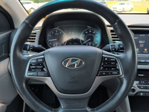 Used 2018 Hyundai Elantra Value Edition FWD image 17