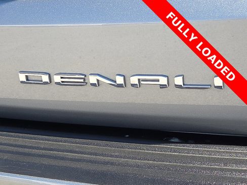 Used 2023 GMC Yukon Denali Ultimate image 8