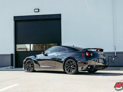 Used 2013 Nissan GT-R Premium AWD/4WD image 53