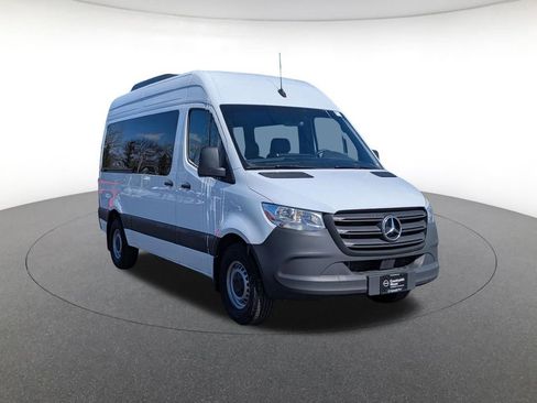 Used 2024 Mercedes-Benz Sprinter 2500 image 3