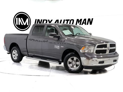 Used 2020 RAM 1500 Classic SLT w/ Luxury Group RWD image 2