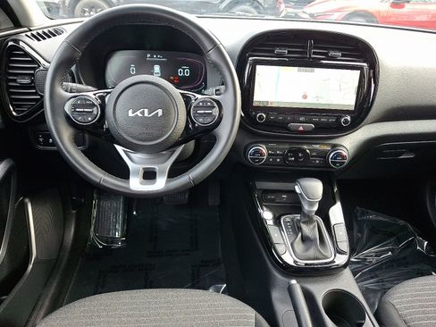 Certified 2023 Kia Soul EX image 9