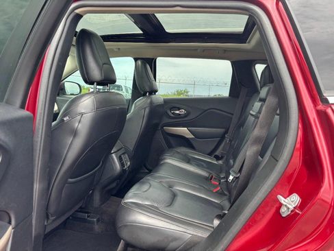 Used 2017 Jeep Cherokee Limited AWD/4WD image 13