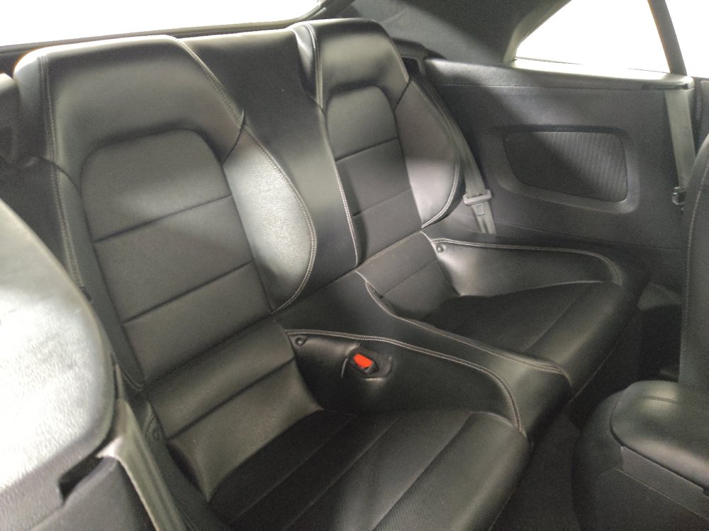 Used 2022 Ford Mustang Premium RWD image 19
