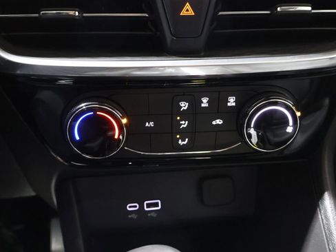 Used 2024 Buick Encore GX Sport Touring image 26