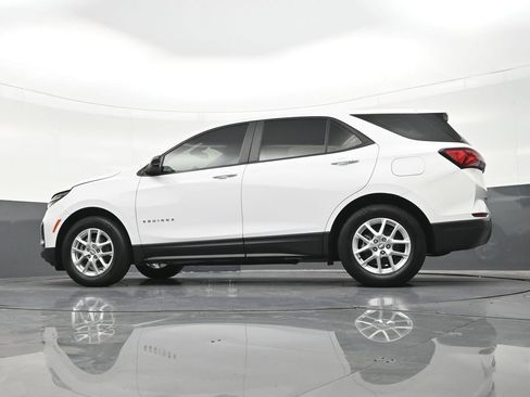 Used 2024 Chevrolet Equinox LS w/ Driver Confidence II Package FWD image 29