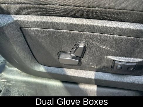Used 2026 RAM 2500 Big Horn AWD/4WD image 34