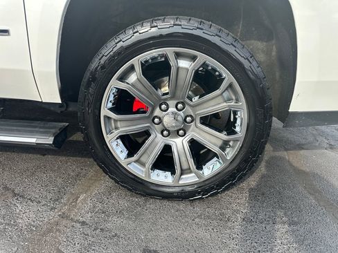 Used 2017 GMC Yukon XL Denali w/ Open Road Package image 28