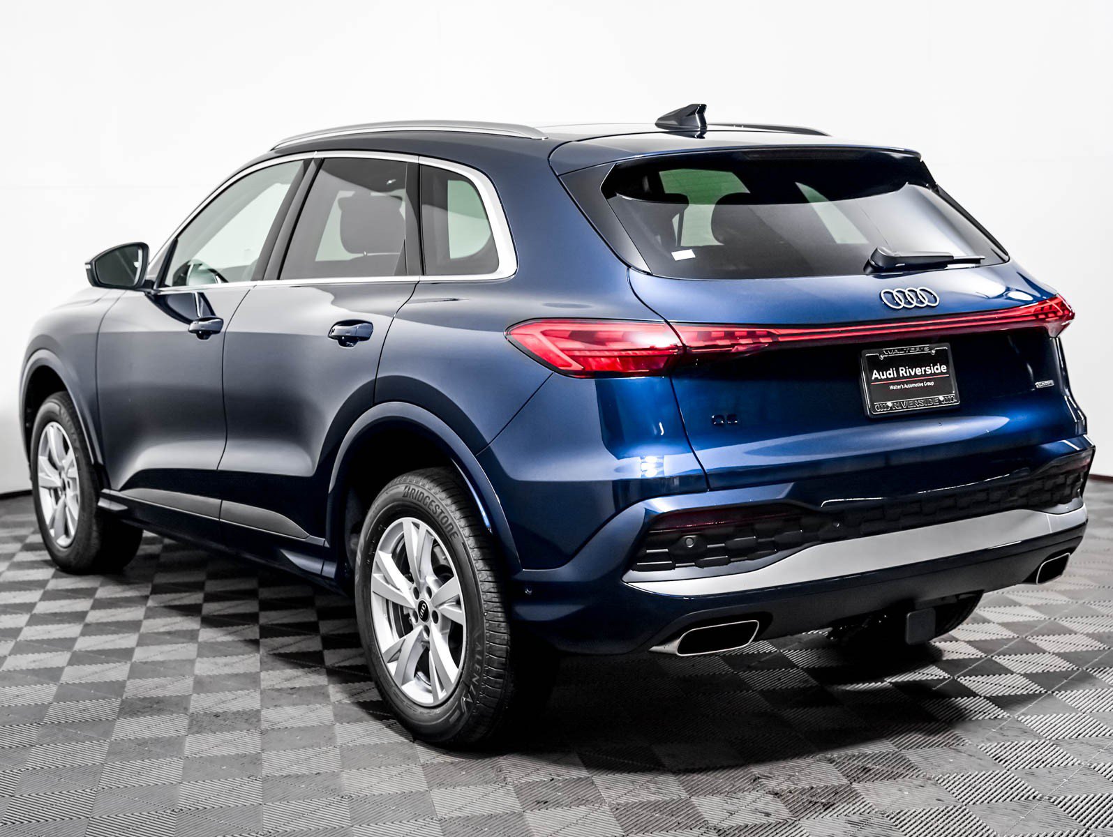 New 2026 Audi Q5 Premium AWD/4WD image 2