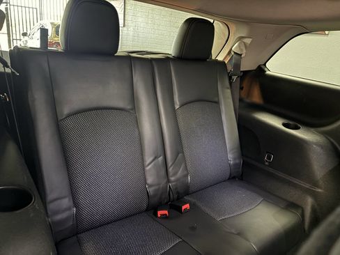 Used 2019 Dodge Journey Crossroad w/ Nav & Sun Group image 18