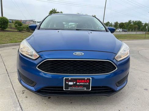 Used 2018 Ford Focus SE FWD image 3