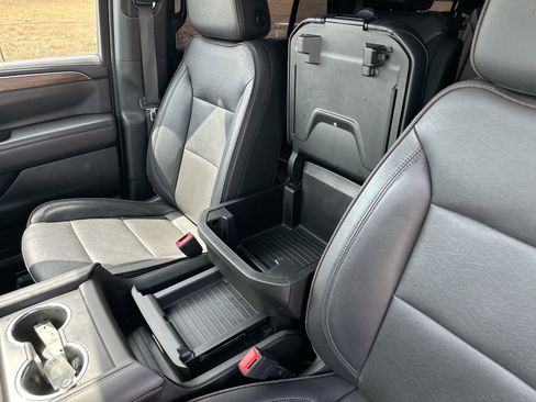 Used 2023 Chevrolet Tahoe High Country image 21