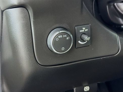 Used 2017 Chevrolet Express 2500 RWD image 11