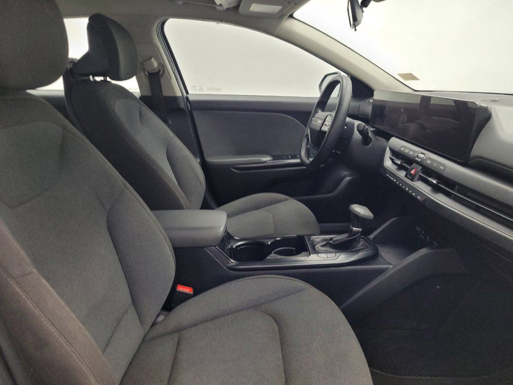 Used 2025 Kia K4 FWD image 21