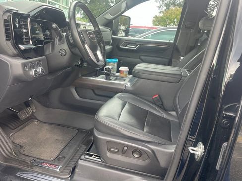Used 2023 GMC Sierra 1500 SLT w/ SLT Premium Plus Package AWD/4WD image 8