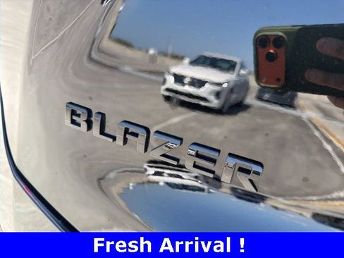 Certified 2025 Chevrolet Blazer RS w/ Driver Confidence II Package image 13