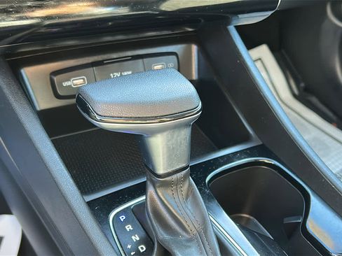 Used 2023 Hyundai Tucson SE image 15