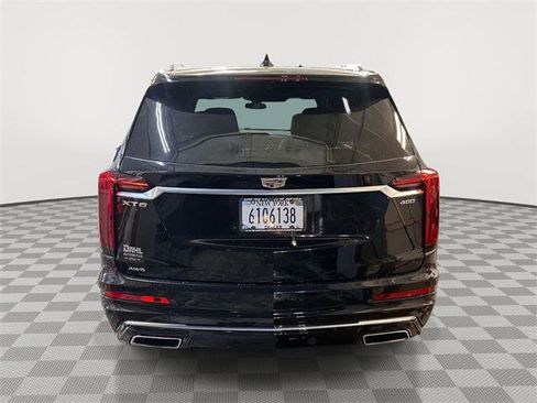 Used 2025 Cadillac XT6 Premium Luxury image 4