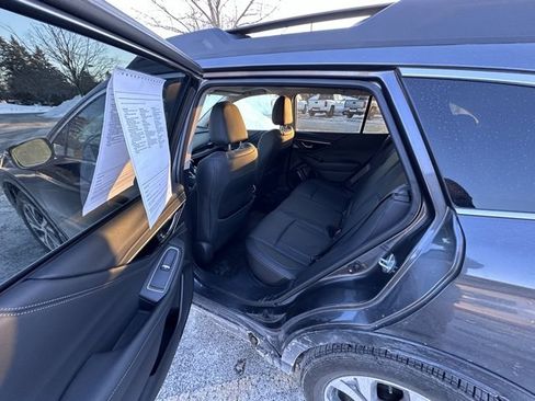 Used 2021 Subaru Outback Limited image 11