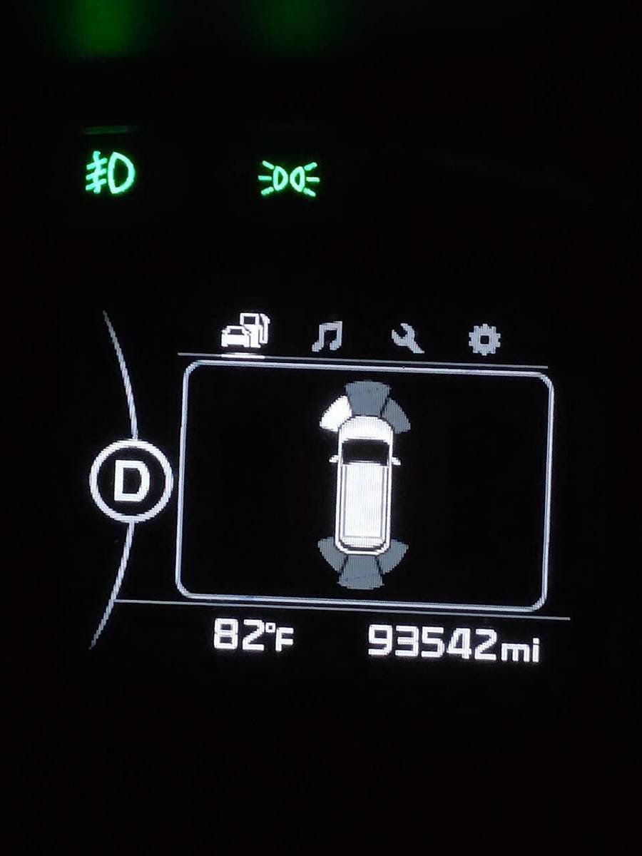 Used 2018 Kia Sedona EX FWD image 25