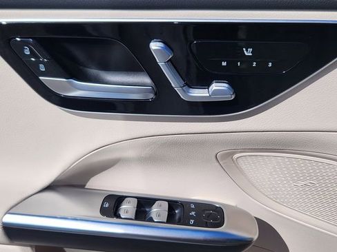 New 2026 Mercedes-Benz C 300 4MATIC Sedan image 11