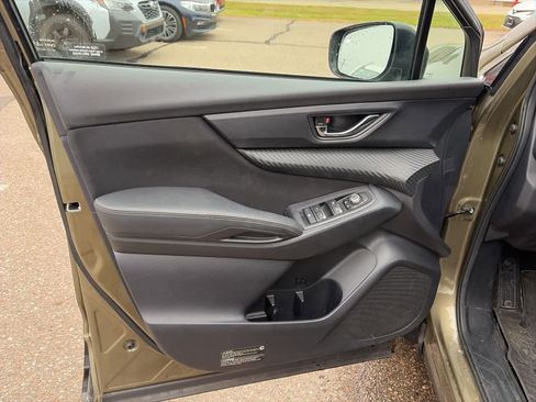 Used 2023 Subaru Ascent Premium w/ Convenience Package image 17