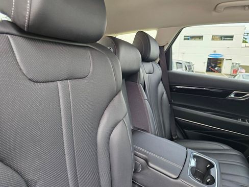 Used 2025 Genesis GV80 2.5T Standard AWD/4WD image 13