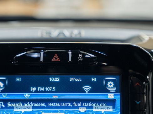 Used 2021 RAM 2500 Laramie w/ Night Edition image 33