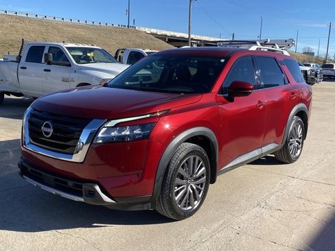 Used 2023 Nissan Pathfinder SL w/ SL Premium Package image 11