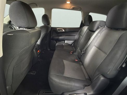 Used 2020 Nissan Pathfinder SV image 24